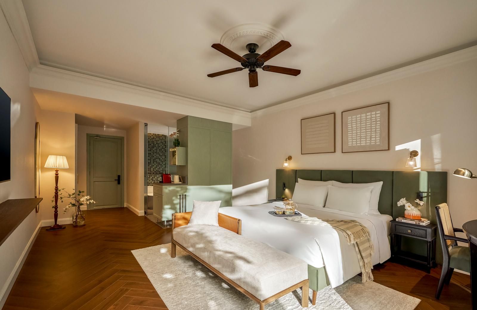 Garden View Corner Suite