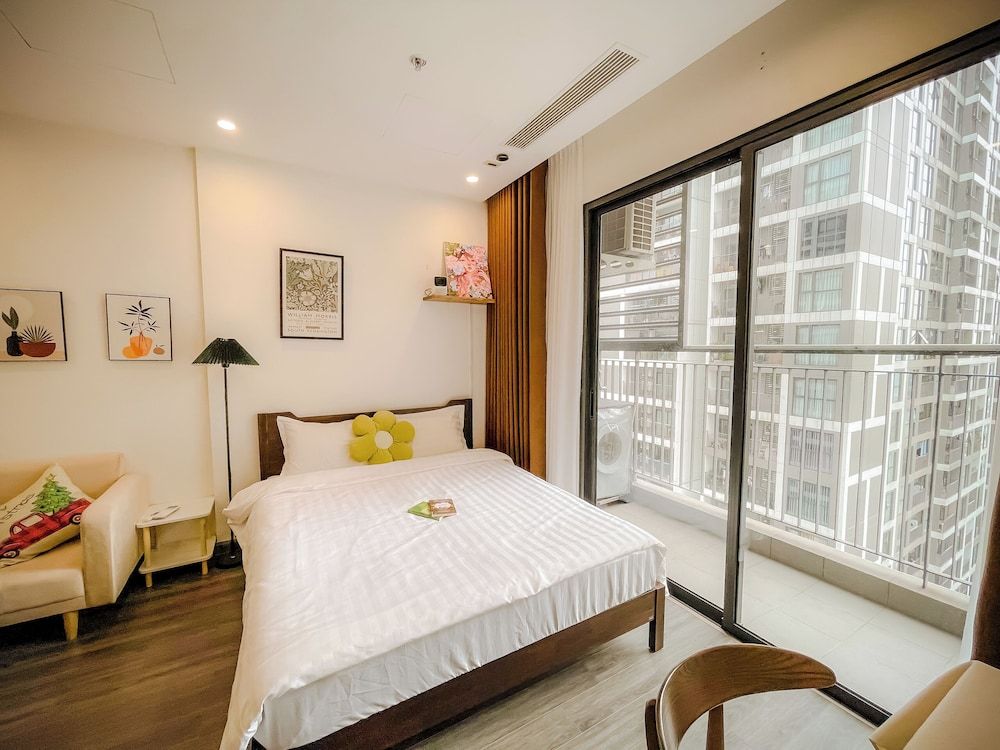 Business Apartment, 1 Queen Bed, Balcony