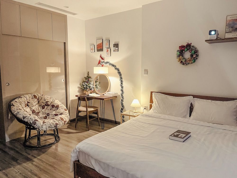 Business Apartment, Balcony, City View