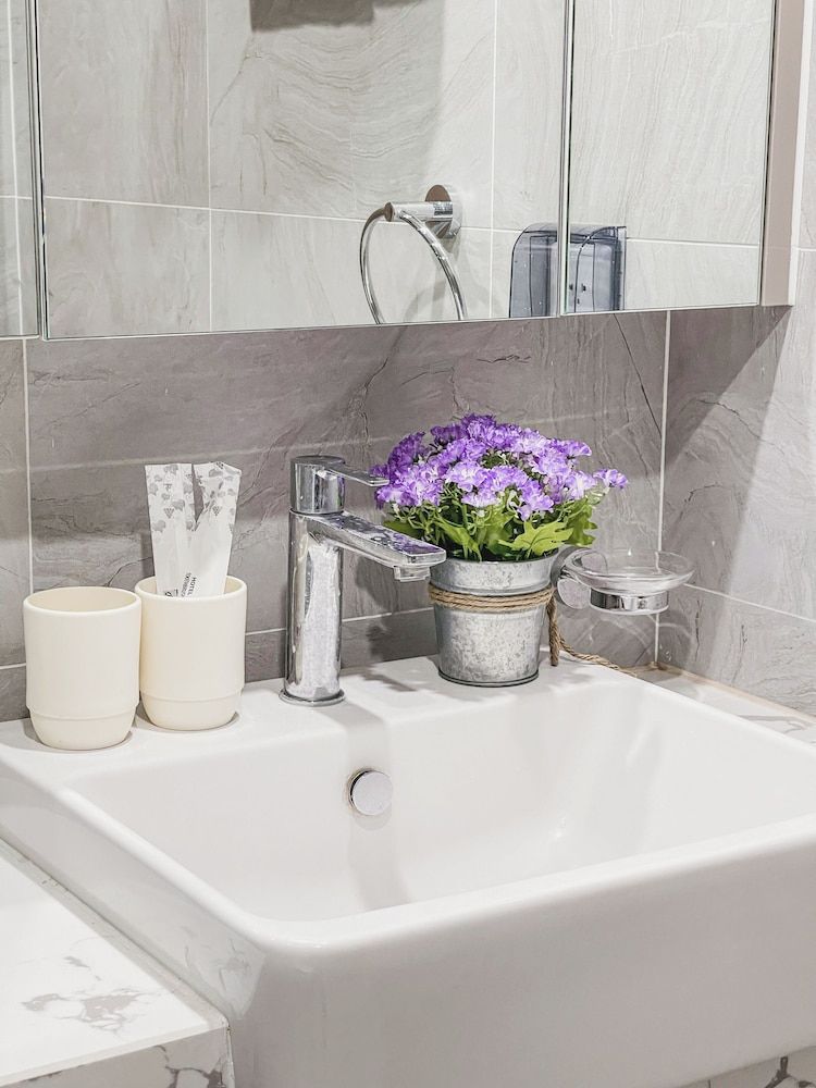 Vinhomes Ocean Park Apartment Ha Noi - 20 October Homestay Superior Apartment, Balcony, City View 6