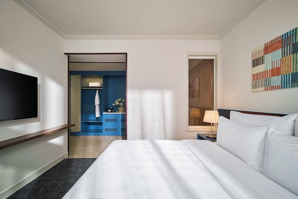 Superior Room, City View