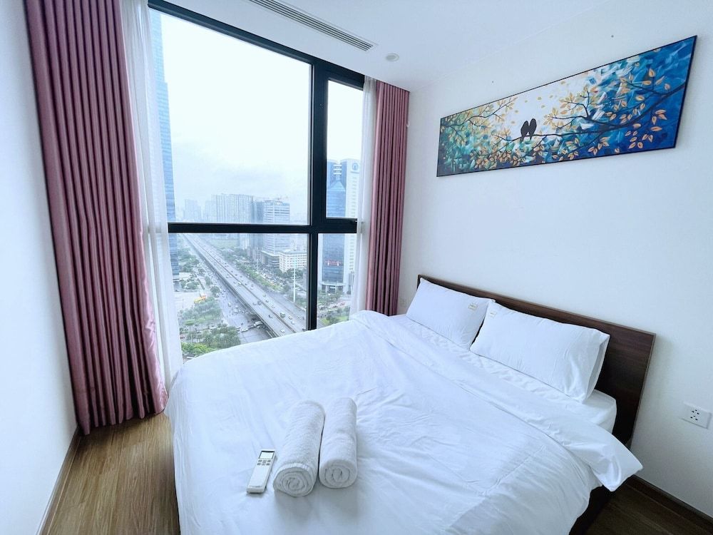 Sunny - Vinhomes Skylake Residences