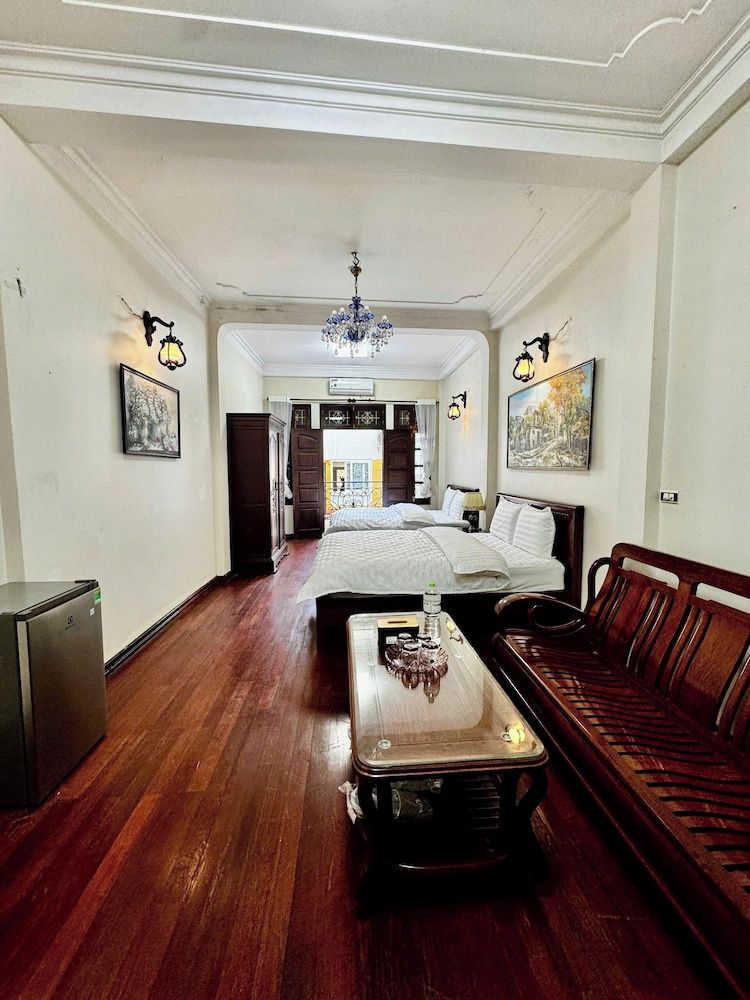 IL Divo 8 Hàng Đào Hostel & Spa