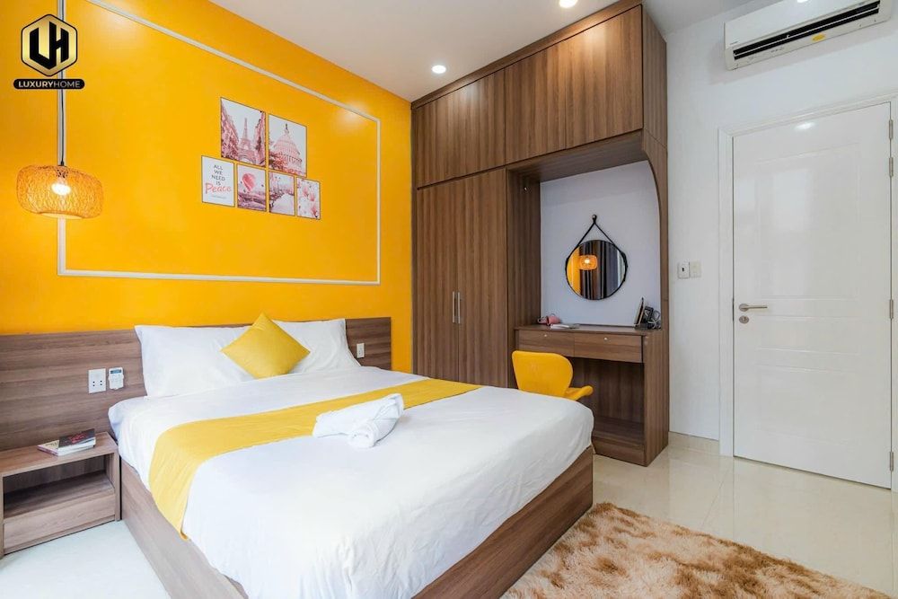 Luxury Room, City View