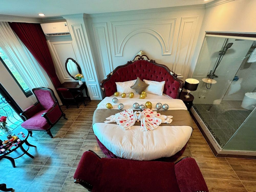 Luxury Double Room, 1 King Bed, River View
