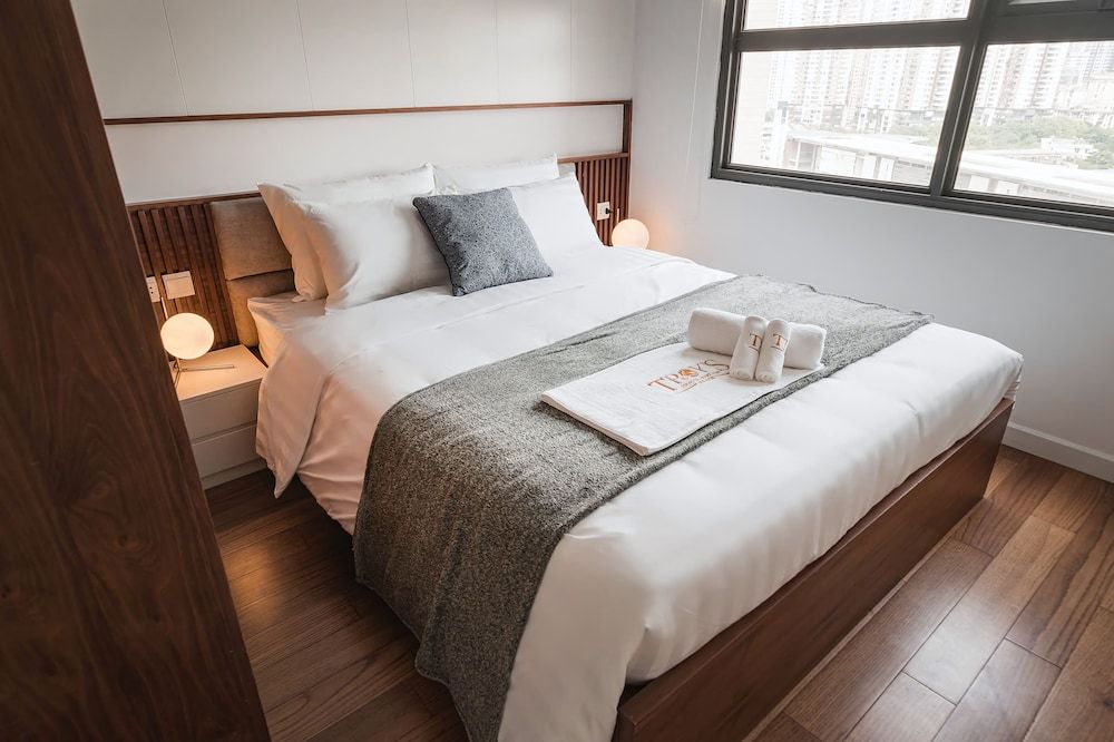 HKG-Vinhomes D'Capitale Relaxation Place Apartment, 3 Bedrooms, Balcony, Lake View 5