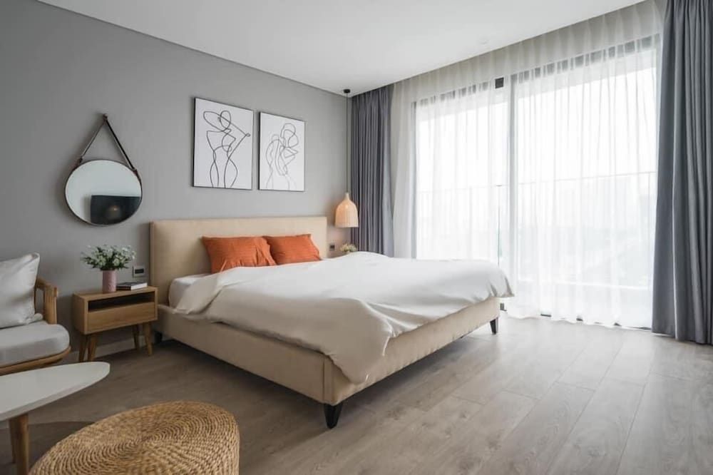 HKG-Vinhomes D'Capitale Relaxation Place Studio, 1 Double Bed, Balcony, City View 3