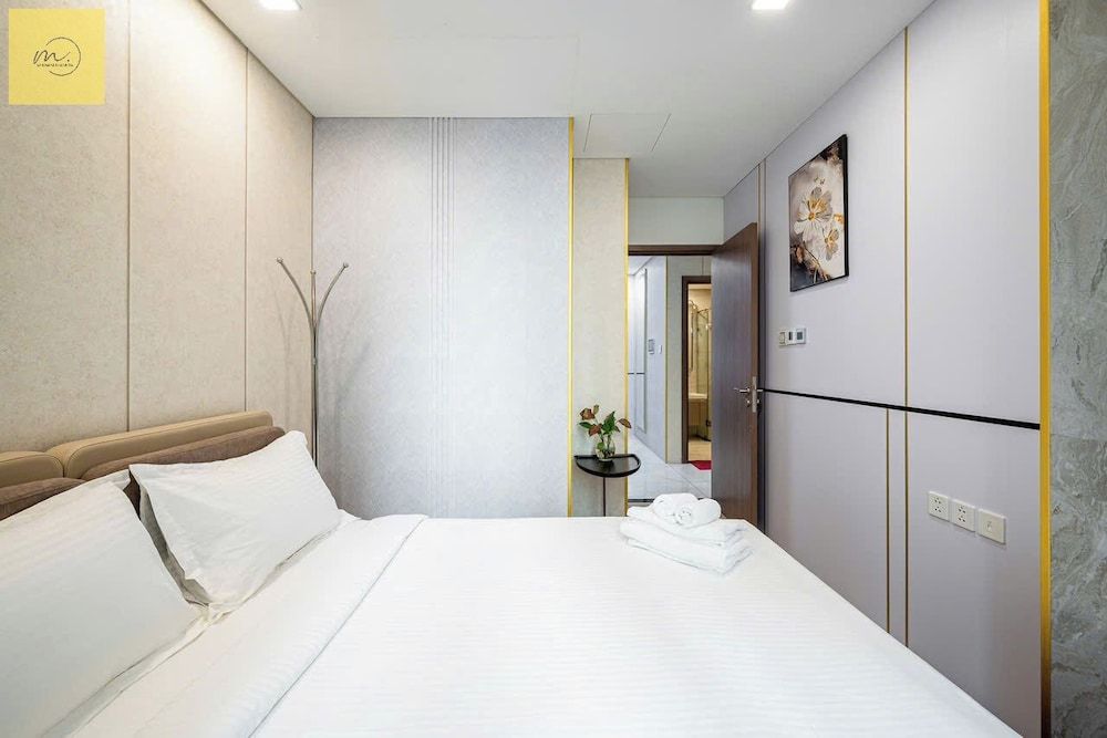 Landmark 81 Magical Tower Apartment Luxury Apartment, 1 Bedroom, Balcony, City View 4