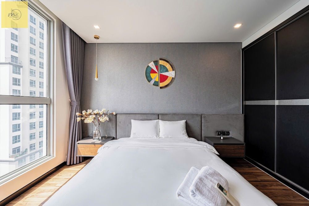 Royal Apartment, 3 Bedrooms, Balcony, City View