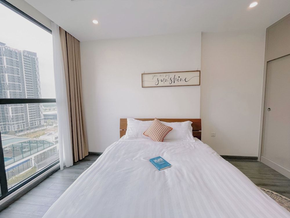Luxury Apartment, Balcony, City View