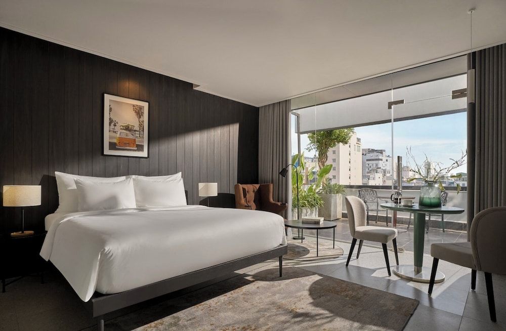 Deluxe Room, Balcony, City View