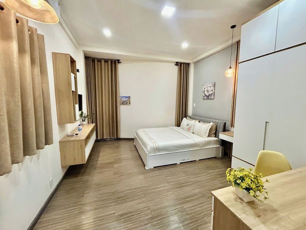Deluxe Room, City View