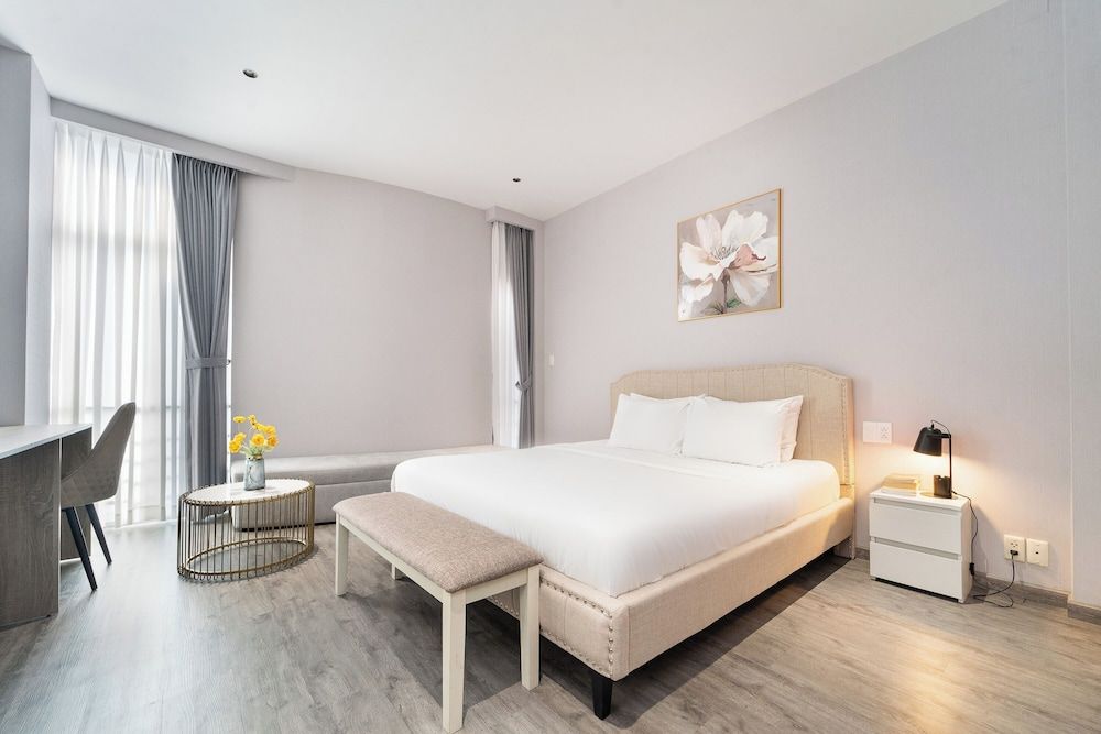 Deluxe Room, City View