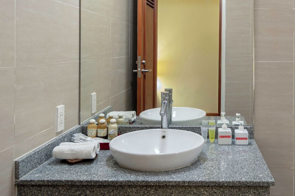 V-Tower Hanoi Serviced Apartment Deluxe Apartment, 1 Bedroom, Balcony, City View 9