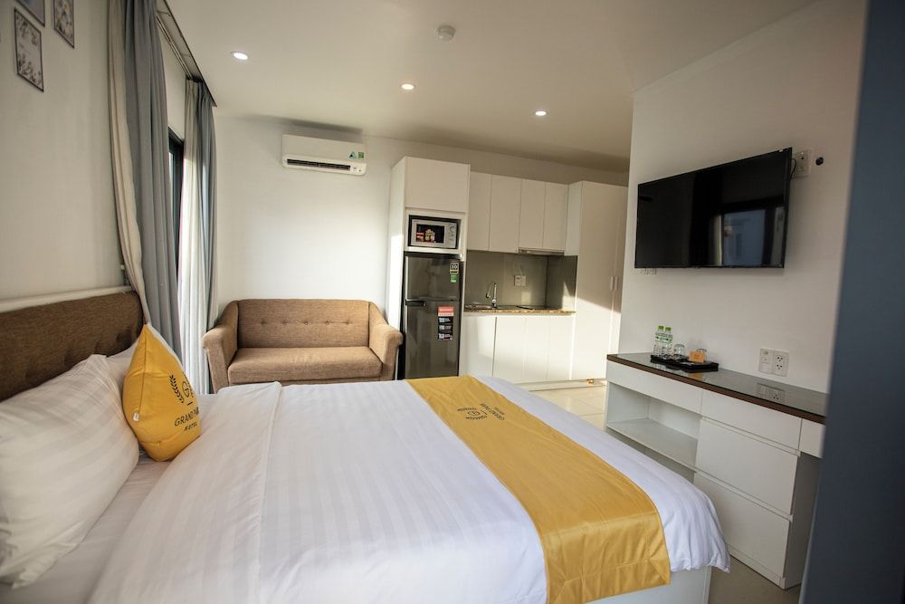 Deluxe Apartment, City View