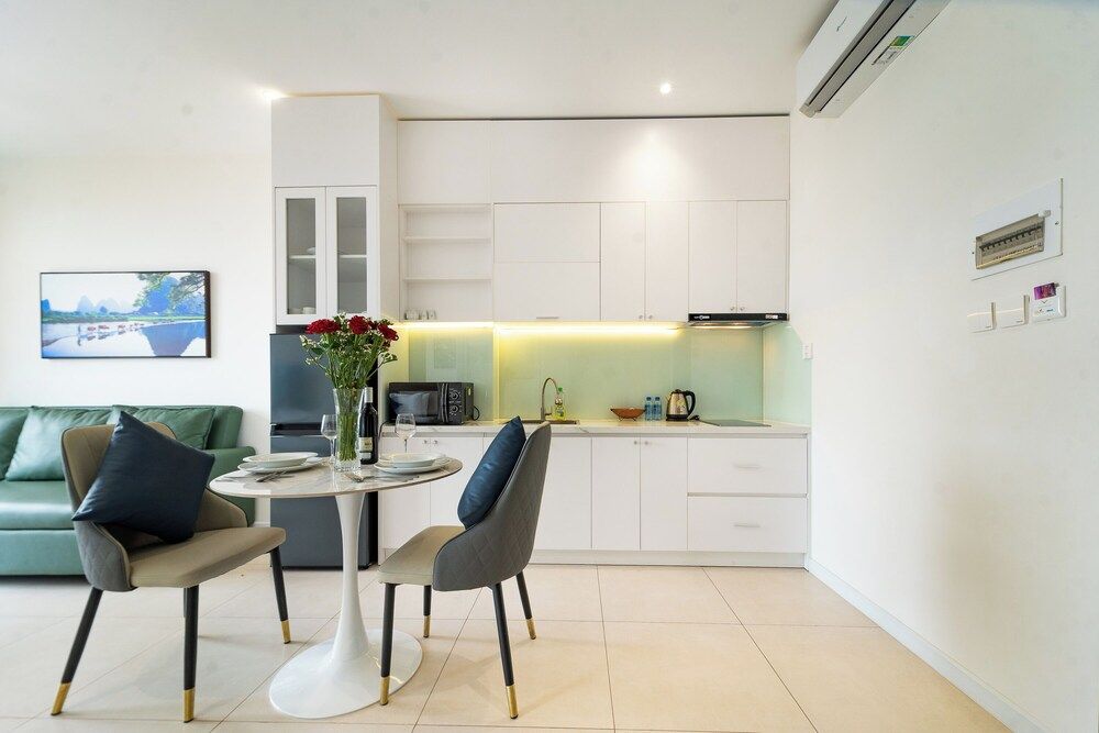 Novus Sol Hotel & Apartment Sunset Town Phu Quoc Deluxe Suite, City View 10