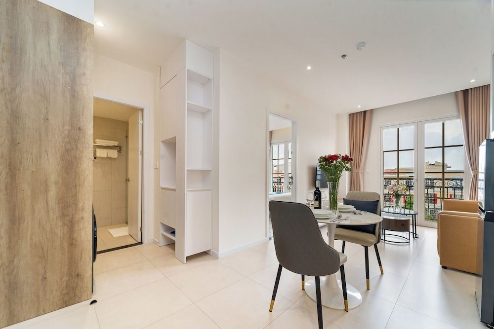 Novus Sol Hotel & Apartment Sunset Town Phu Quoc Deluxe Suite, City View 18