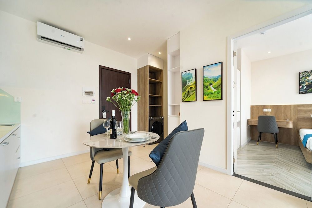 Novus Sol Hotel & Apartment Sunset Town Phu Quoc Deluxe Suite, City View 12