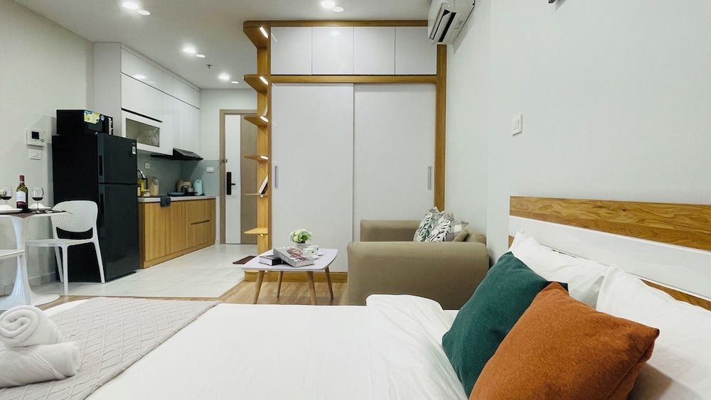 Romantic Studio Suite, City View