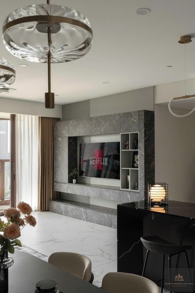 Metropole Residences Luxury Suite Luxury Apartment, 1 Bedroom, Balcony, City View 23