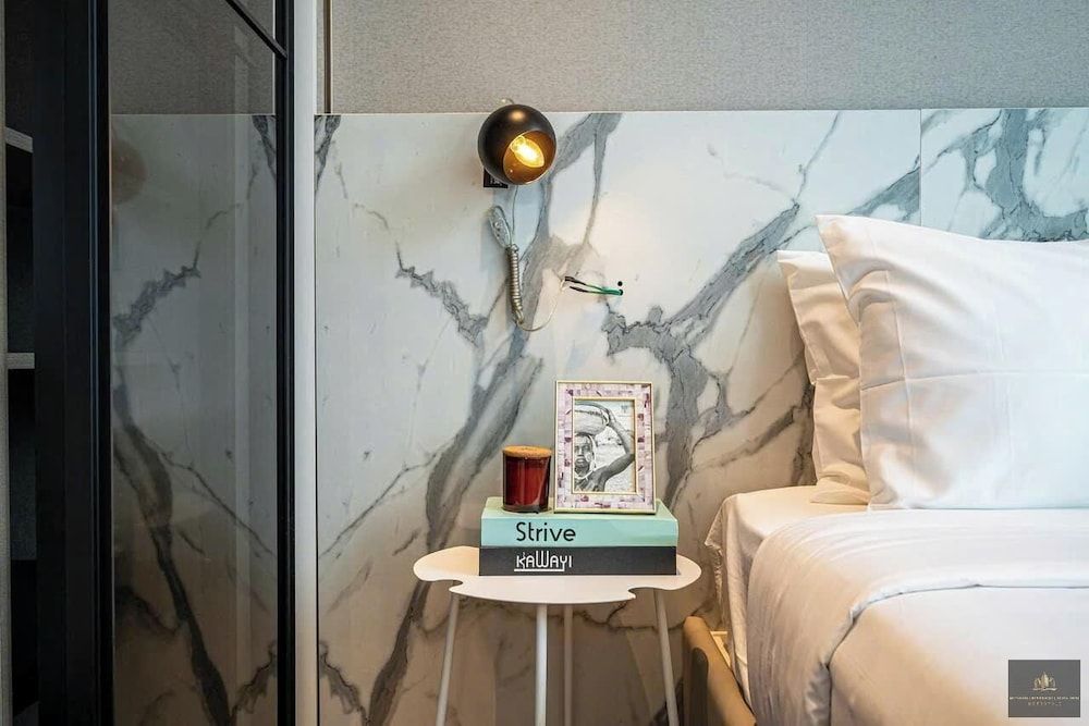 Metropole Residences Luxury Suite Luxury Apartment, 1 Bedroom, Balcony, City View 19