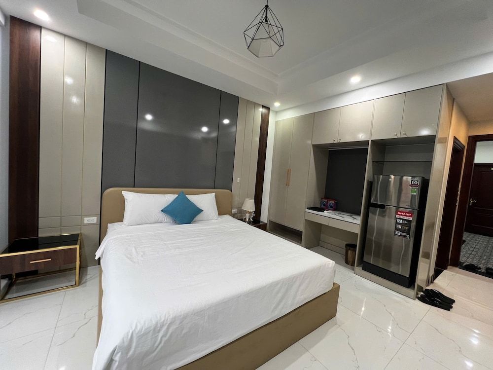 Infinity HaNoi Hotel & Travel Deluxe Double Room, City View 6