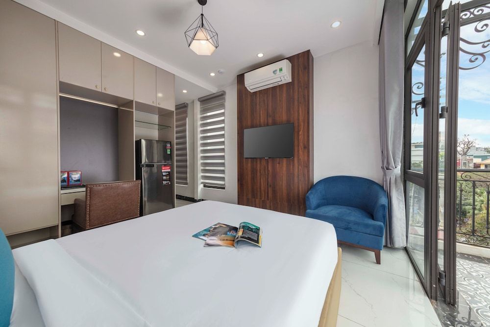 Infinity HaNoi Hotel & Travel Deluxe Double Room, City View 26