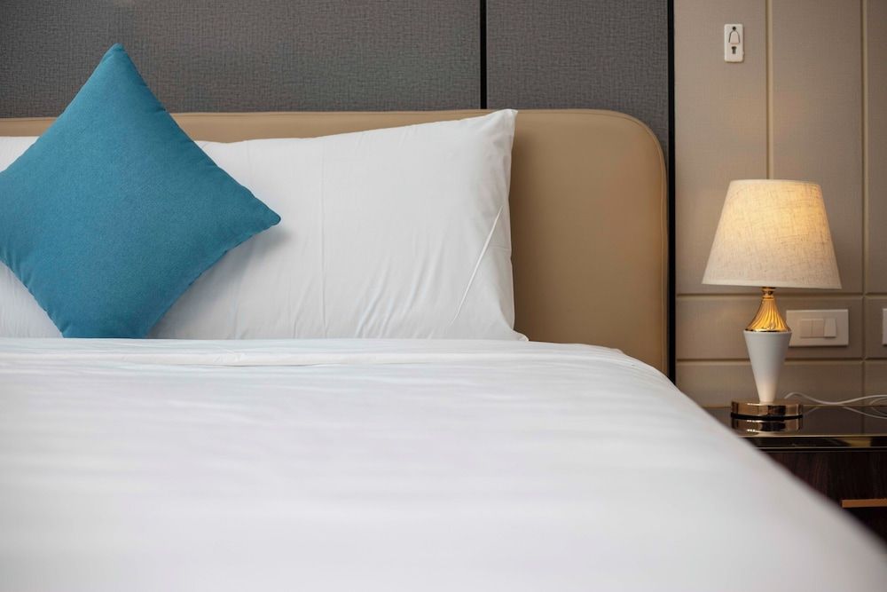 Infinity HaNoi Hotel & Travel Deluxe Double Room, City View 19