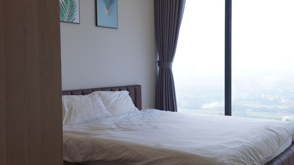 The Matrix One Residence Apartment, 3 Bedrooms, City View 2