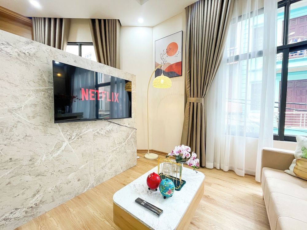 Amazing Housing Lac Long Quan Standard Double Room, City View 2