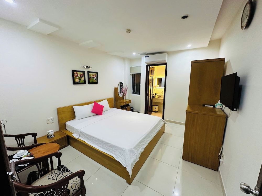 Economy Double Room, City View
