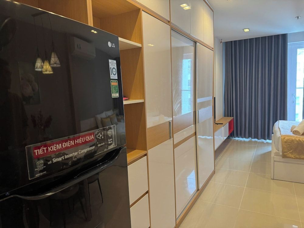 KVG Luxstay TanSonNhat Airport Skycenter Executive Suite, Multiple Beds, Club Lounge Access, City View 5