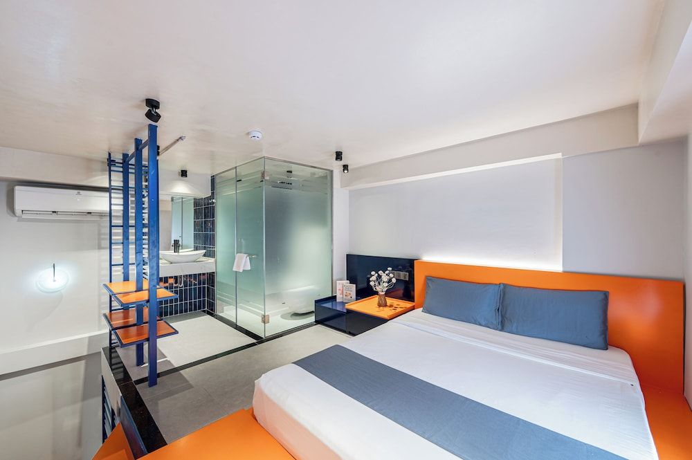 Signature Apartment, City View