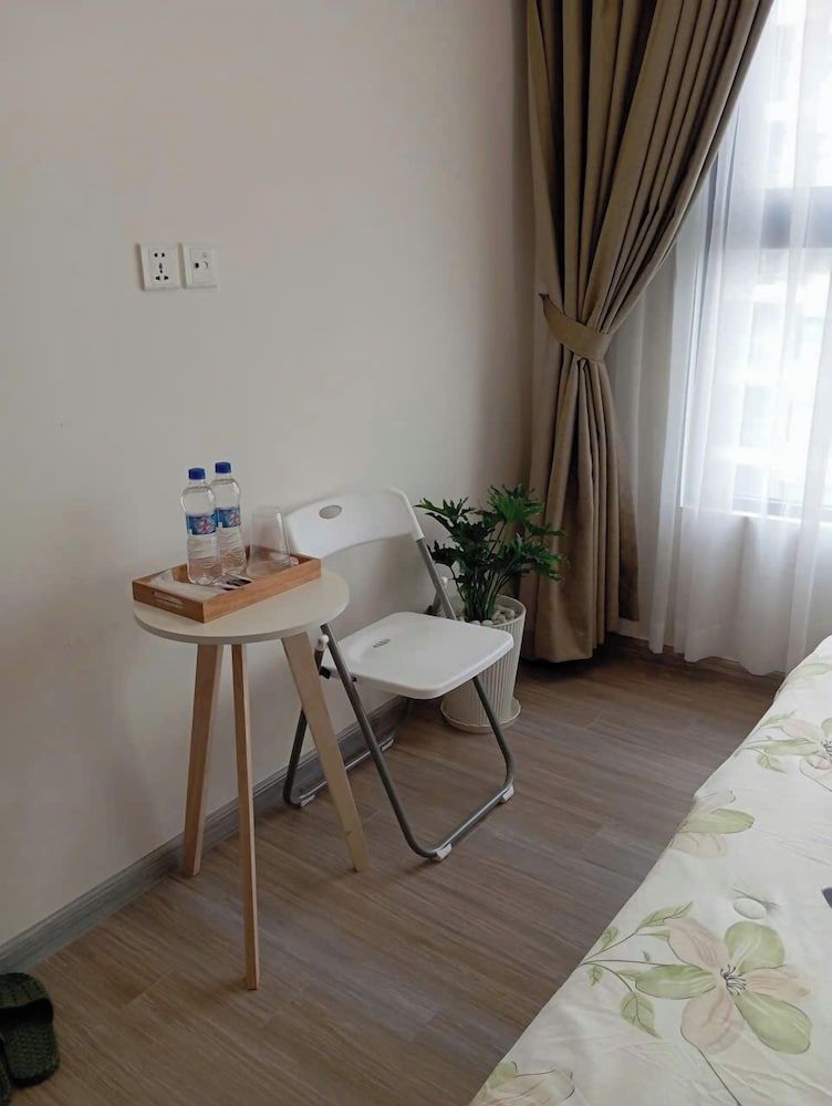 Rose Vinhomes Master Room, Balcony, Garden View, Private Bathroom 3