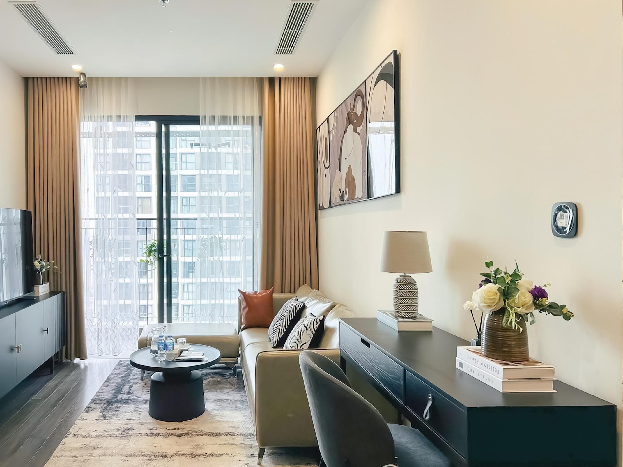 One-Bedroom Apartment