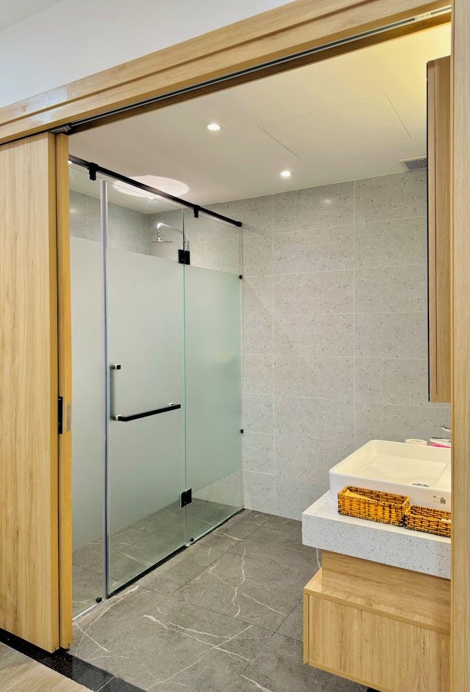 Haus Stay Sunset Town Phu Quoc Double Room, 1 King Bed, No Windows 8