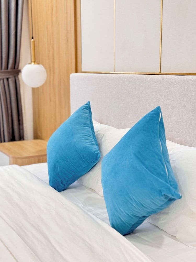 Haus Stay Sunset Town Phu Quoc Deluxe Double Room, 1 King Bed, City View 5