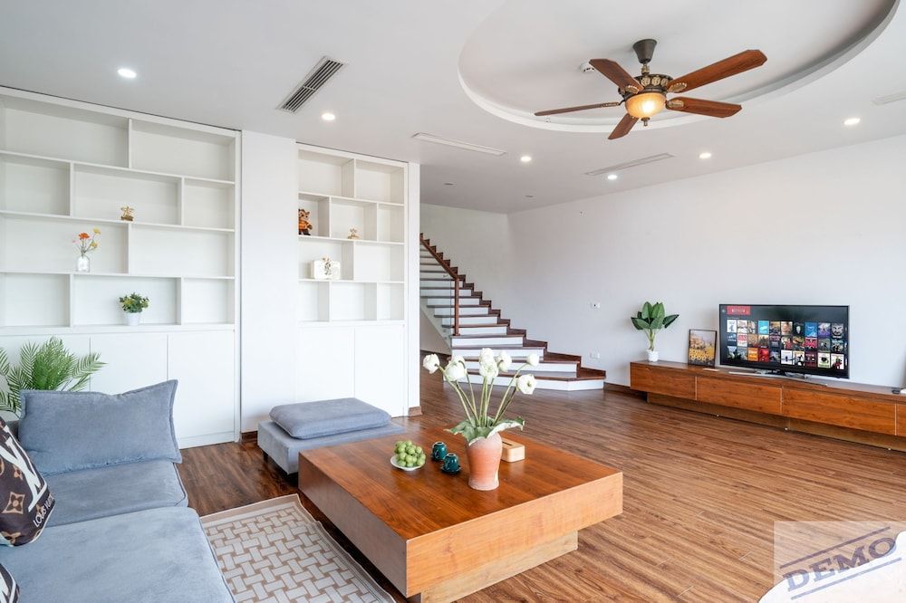 Vinhomes Metropolis by Emily in Town