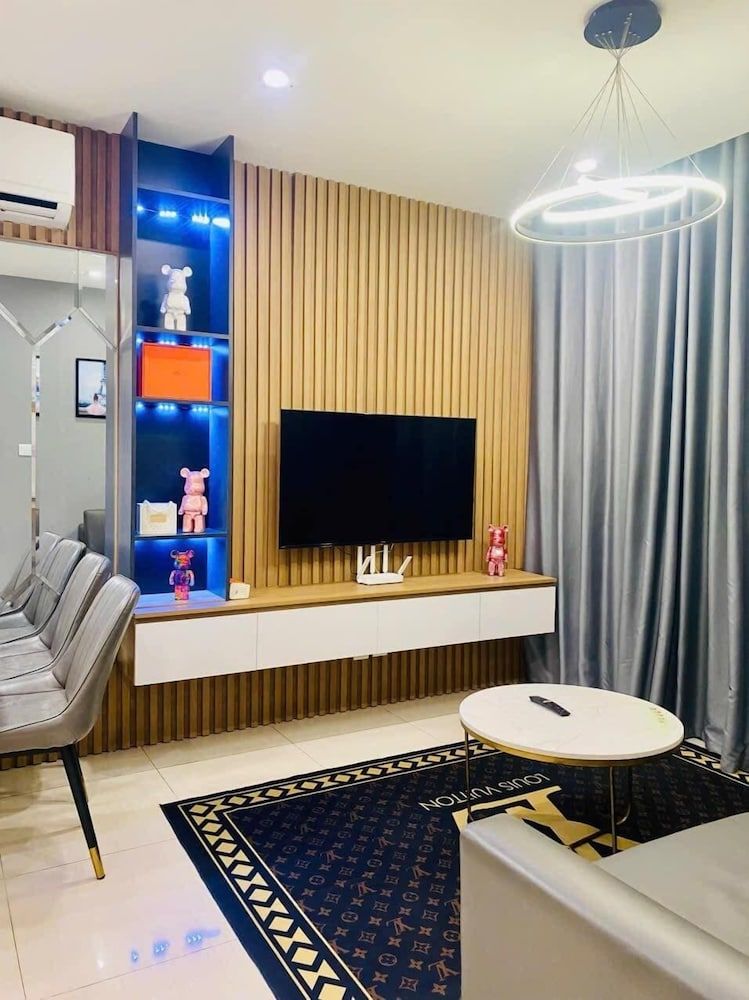 HoaNhi Vinhomes Ocean Park - HN Luxury Apartment, 2 Bedrooms, Balcony, City View 7