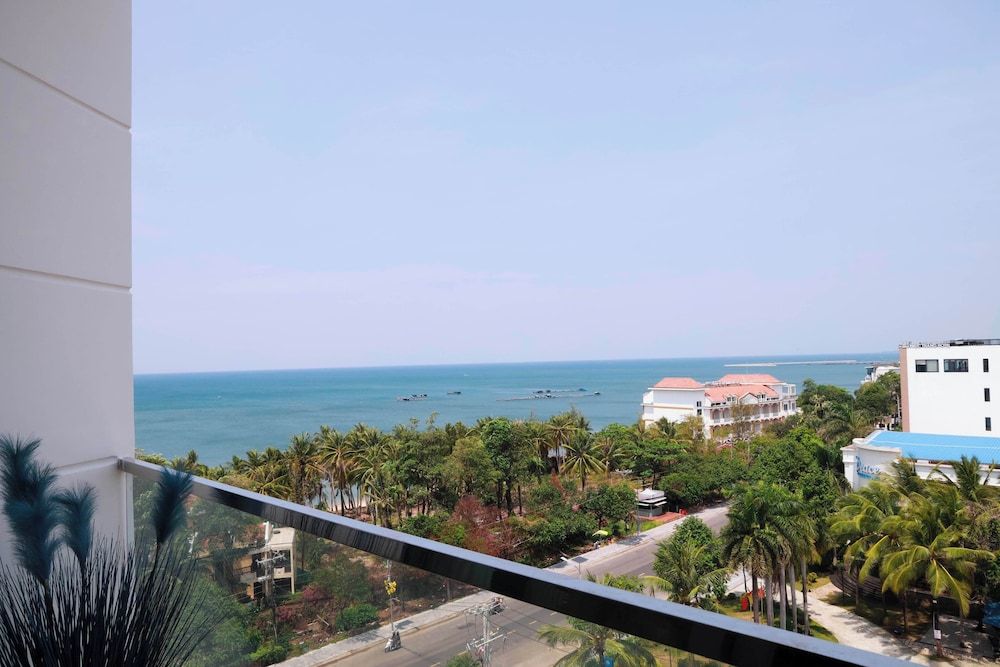 Daystar Hotel Phu Quoc Basic Twin Room, Balcony, City View 9