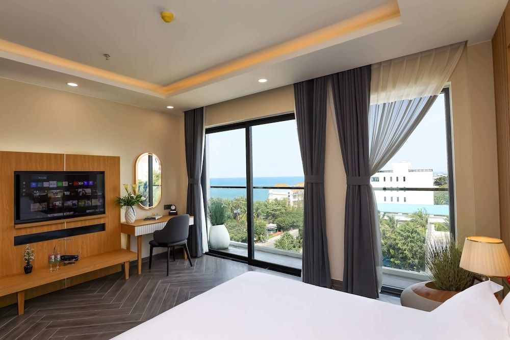 Superior Room, Balcony, Beach View