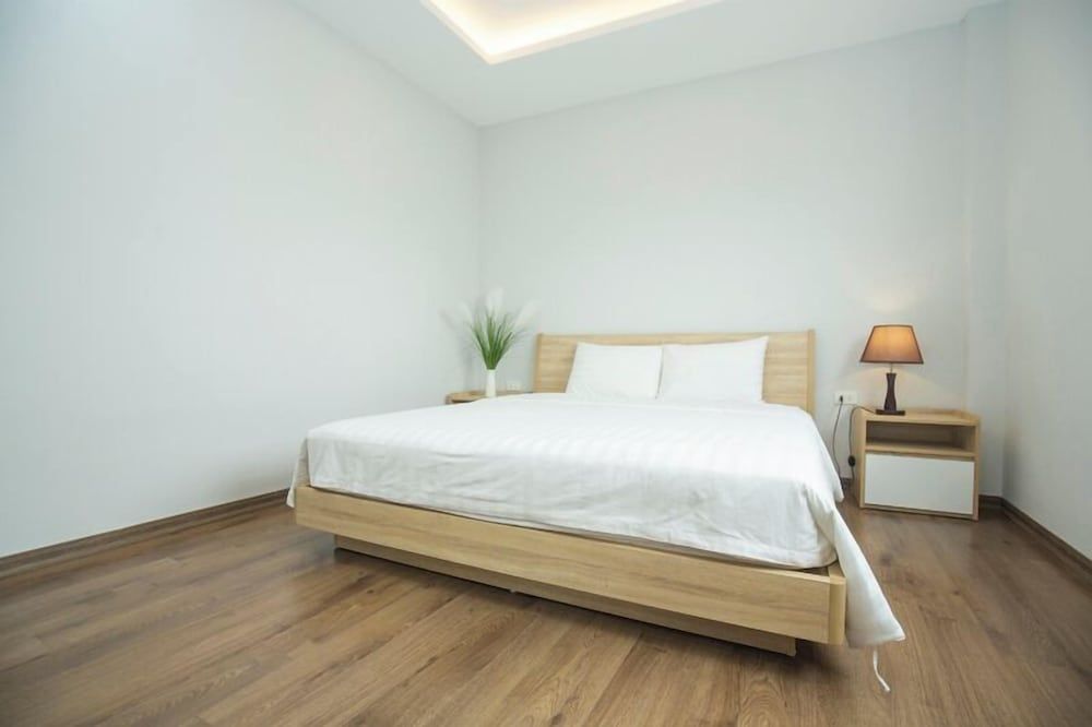 Business Apartment, Patio, City View