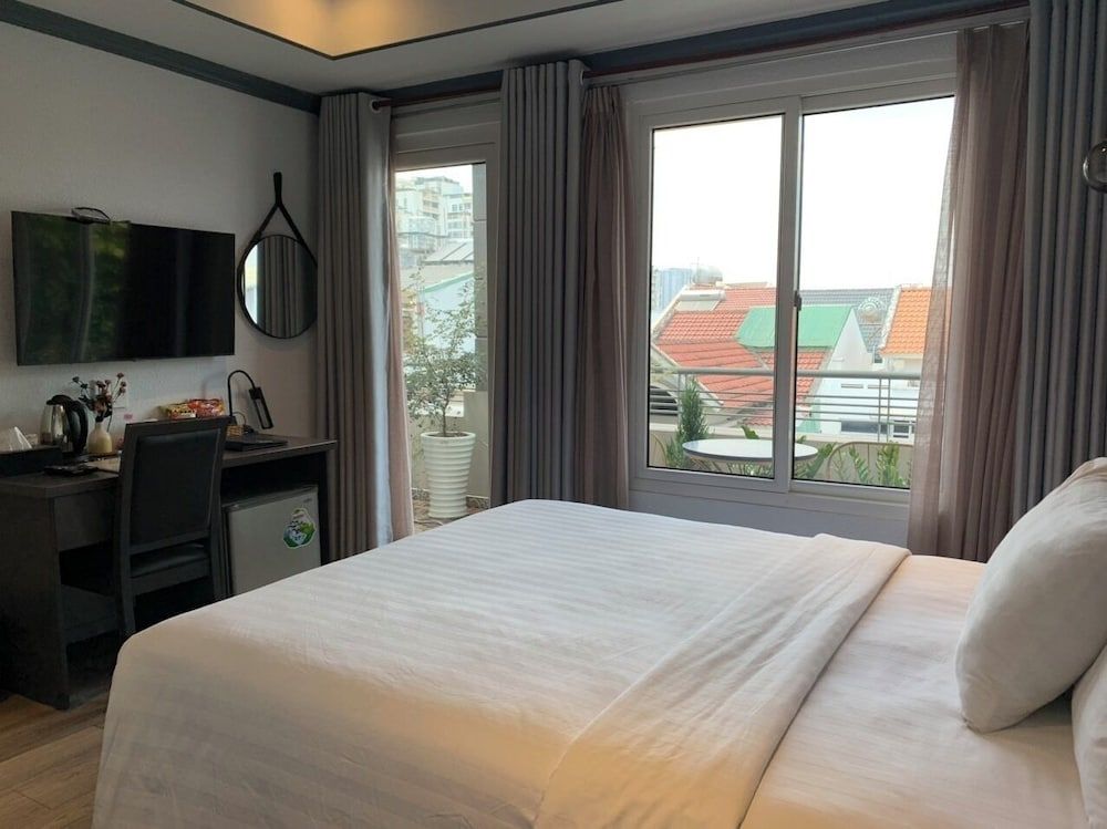 The Star Hotel Deluxe Double Room, City View 5