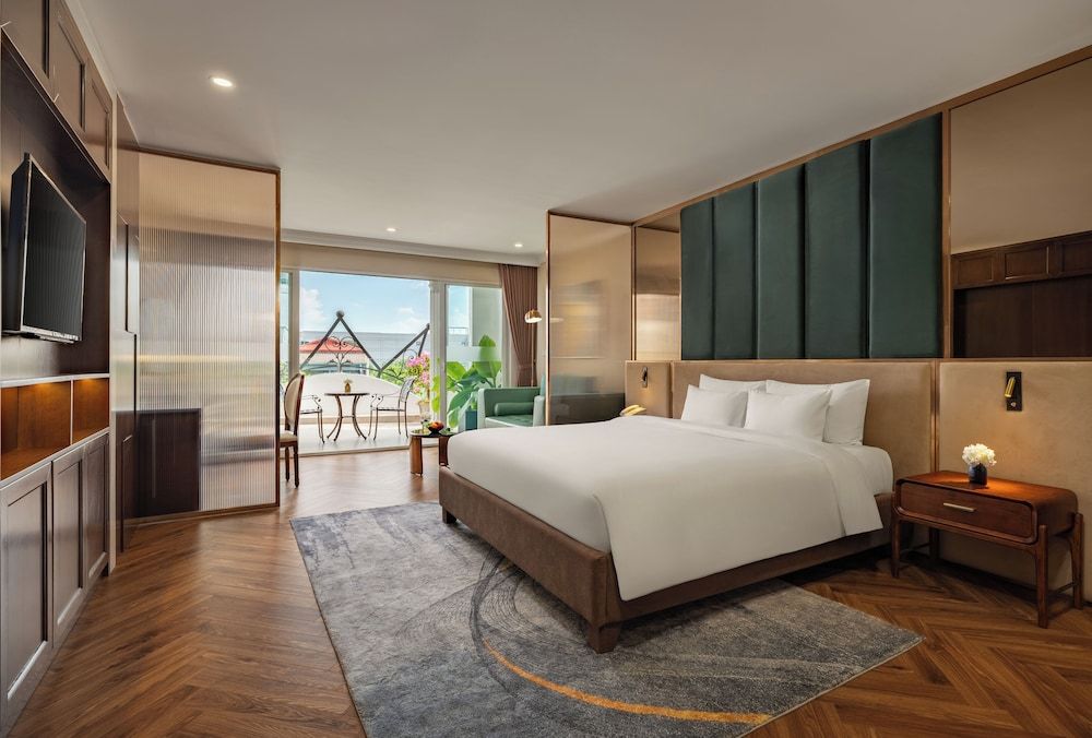 Hanoi Splendid Premium Hotel