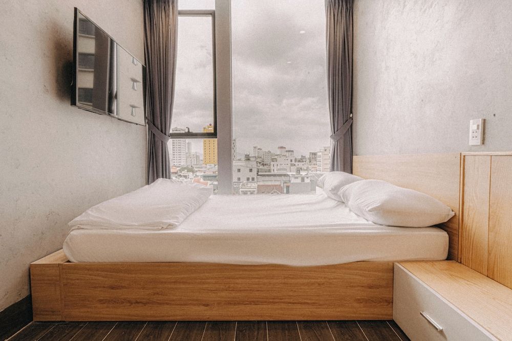 SNite Hotel & Dorm-Danang Dragon Bridge Standard Double Room