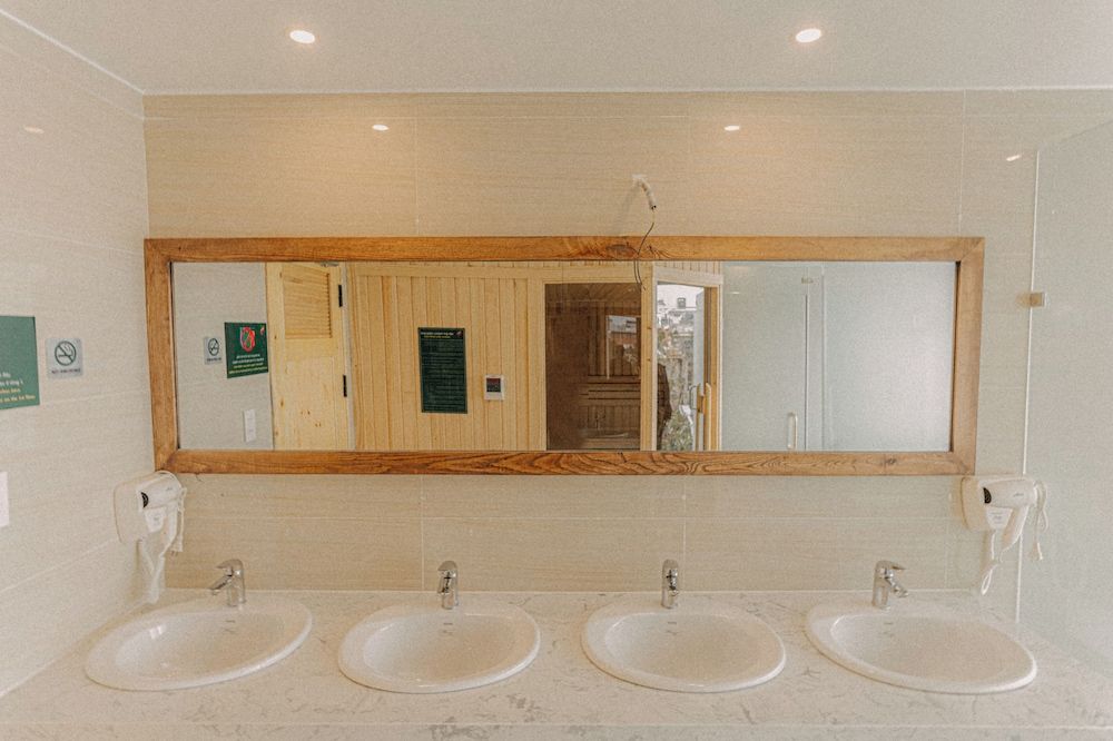 SNite Hotel & Dorm-Danang Dragon Bridge Bed in 8-Bed Dormitory Room 9