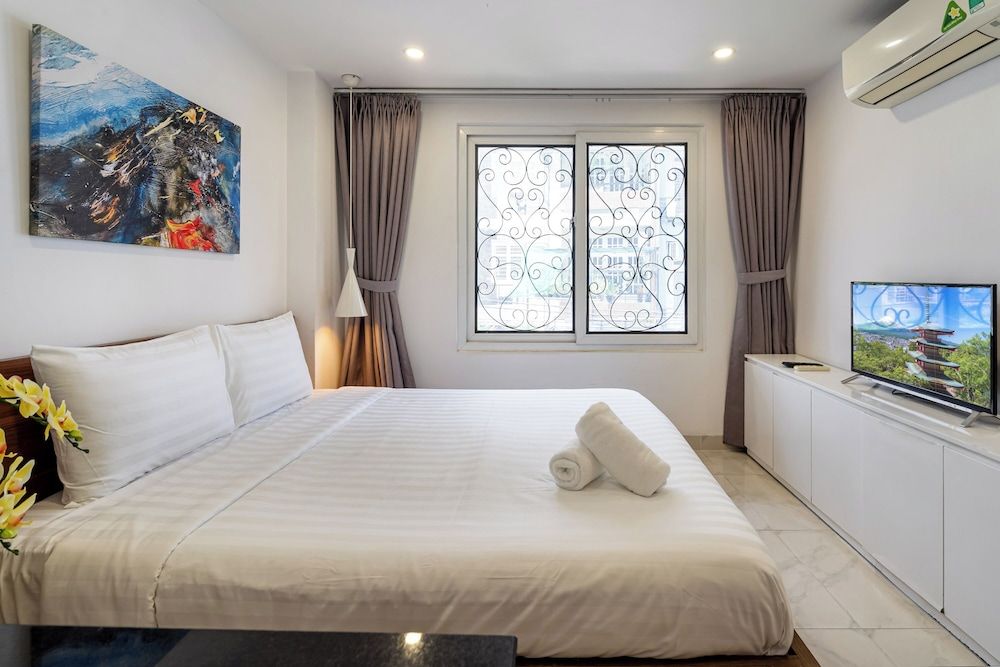 Studio Suite, Courtyard View