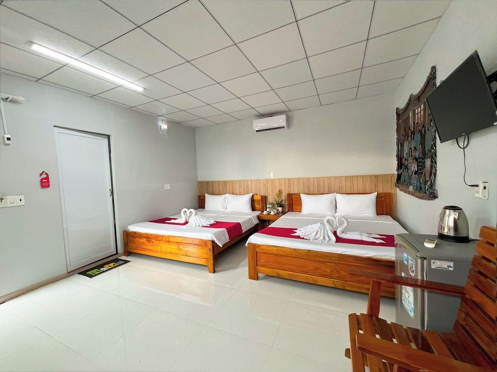 Sea Breeze Resort & Spa Executive Quadruple Room, Garden View 5