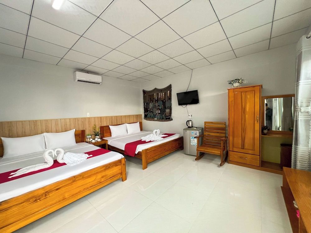 Sea Breeze Resort & Spa Premium Triple Room, Garden View
