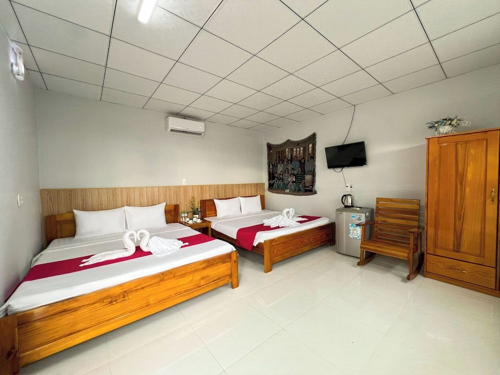 Sea Breeze Resort & Spa Executive Quadruple Room, Garden View 4